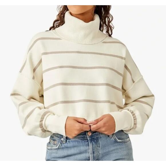 Free People Paulie Sweater Knit Oversized Turtleneck Crop Cream Tan Medium - Picture 1 of 10